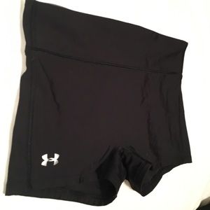 Under armor exercise shorts